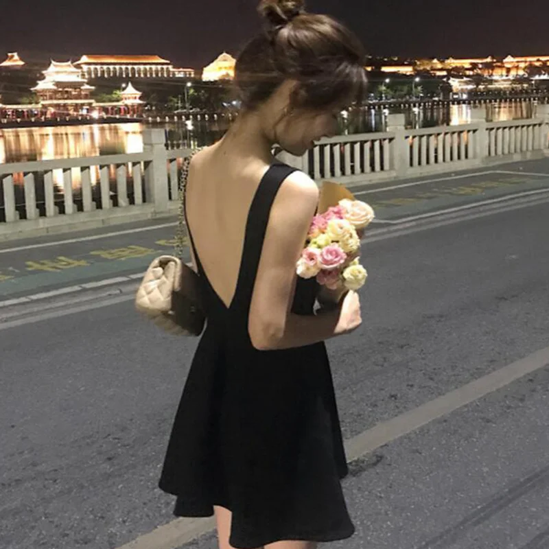 Женское вечернее платье средней длины, с длинным рукавом
Женское вечернее платье средней длины, с длинным рукавом