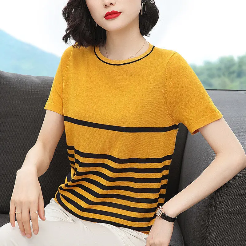 2021 Women Summer New Fashion Striped Knitted T Shirts Women Casual Short Sleeve Loose O-Neck T Shirts Tops Korean Thin Tees L60
2021 Women Summer New Fashion Striped Knitted T Shirts Women Casual Short Sleeve Loose O-Neck T Shirts Tops Korean Thin Tees L60