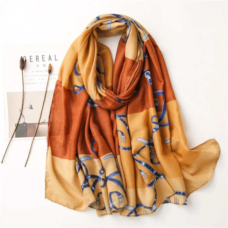 2021 Style Chain Print Beach Towel Lady Winter Cotton And Linen Scarf Popular Sunscreen Silk Scarves New Summer Seaside Shawls
2021 Style Chain Print Beach Towel Lady Winter Cotton And Linen Scarf Popular Sunscreen Silk Scarves New Summer Seaside Shawls