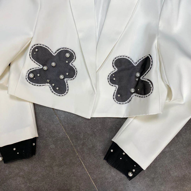VGH Casual White Patchwork Pearl Blazer For Women Notched Long Sleeve Korean Short Hit Color Blazers Female 2021 Spring Clothing
VGH Casual White Patchwork Pearl Blazer For Women Notched Long Sleeve Korean Short Hit Color Blazers Female 2021 Spring Clothing