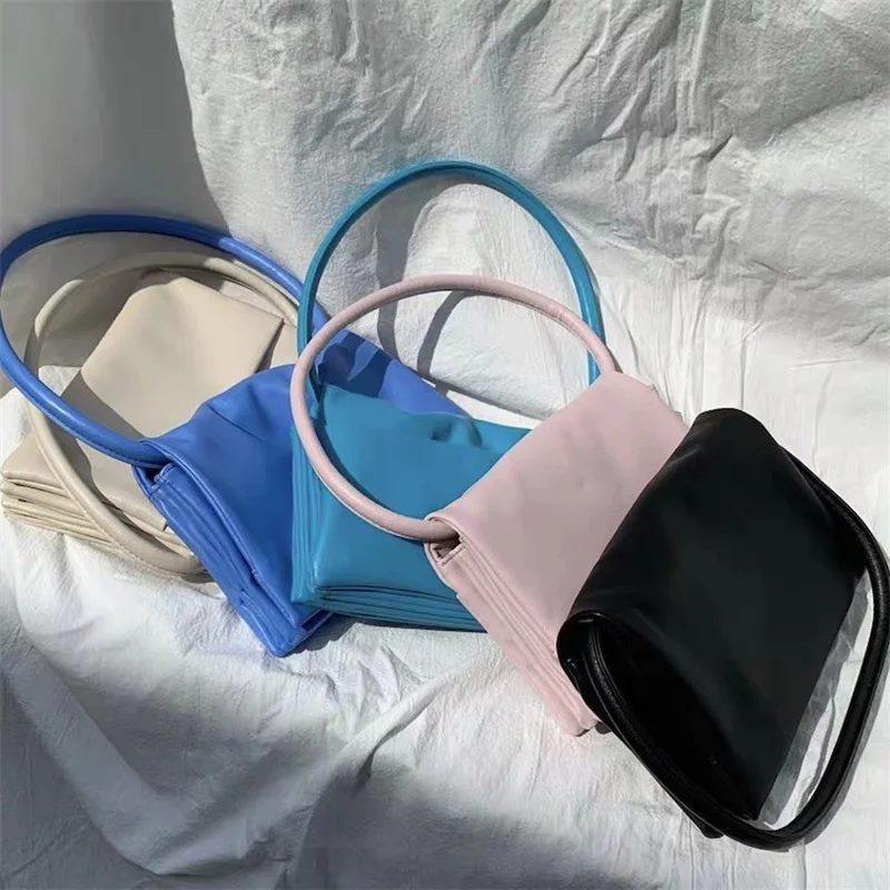 Soft Leather Armpit Bag Women 2021 New Fashion Daily Totes Three-layer Large Capacity Shoulder Bag Lady Luxury Handbags
Soft Leather Armpit Bag Women 2021 New Fashion Daily Totes Three-layer Large Capacity Shoulder Bag Lady Luxury Handbags