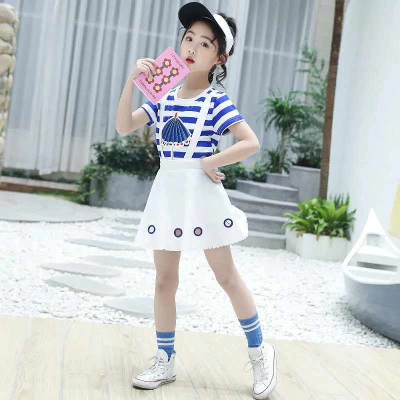 2021 summer girls' Korean fashion foreign style thin short sleeve children's skirt
2021 summer girls' Korean fashion foreign style thin short sleeve children's skirt