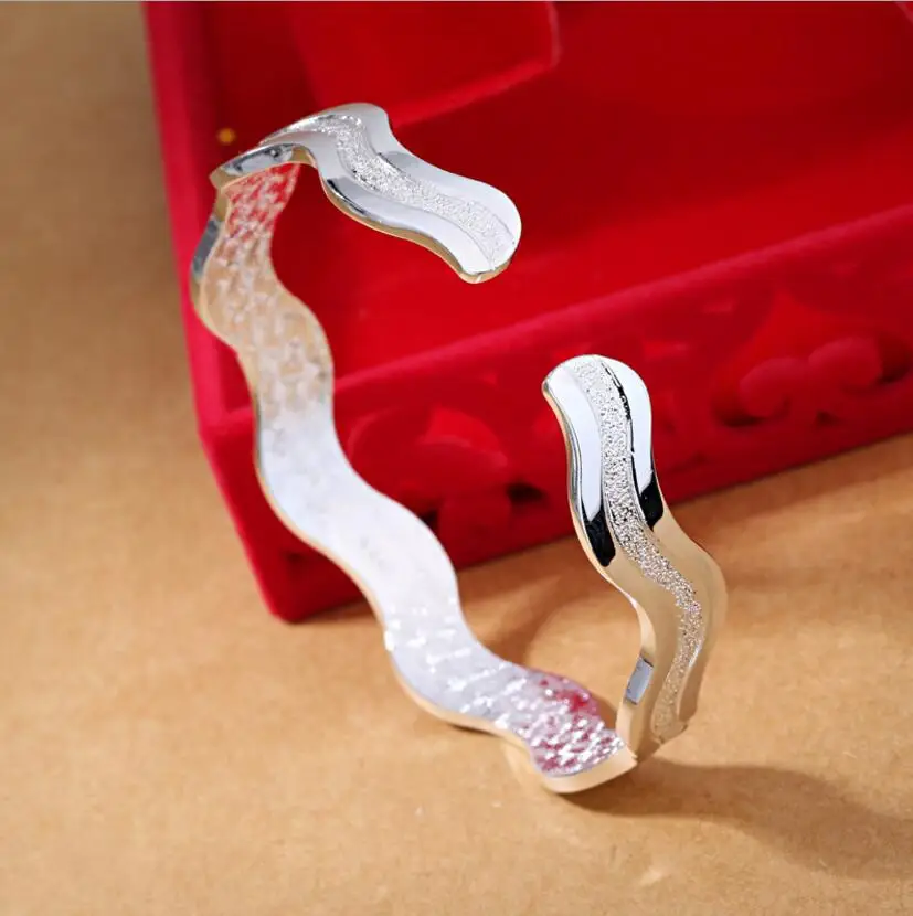 925 Sterling Silver Ladies Shiny Ripple Whirl Bracelet Women Men Girls Open Cuff Bangle Adjustable Gift Present 
925 Sterling Silver Ladies Shiny Ripple Whirl Bracelet Women Men Girls Open Cuff Bangle Adjustable Gift Present