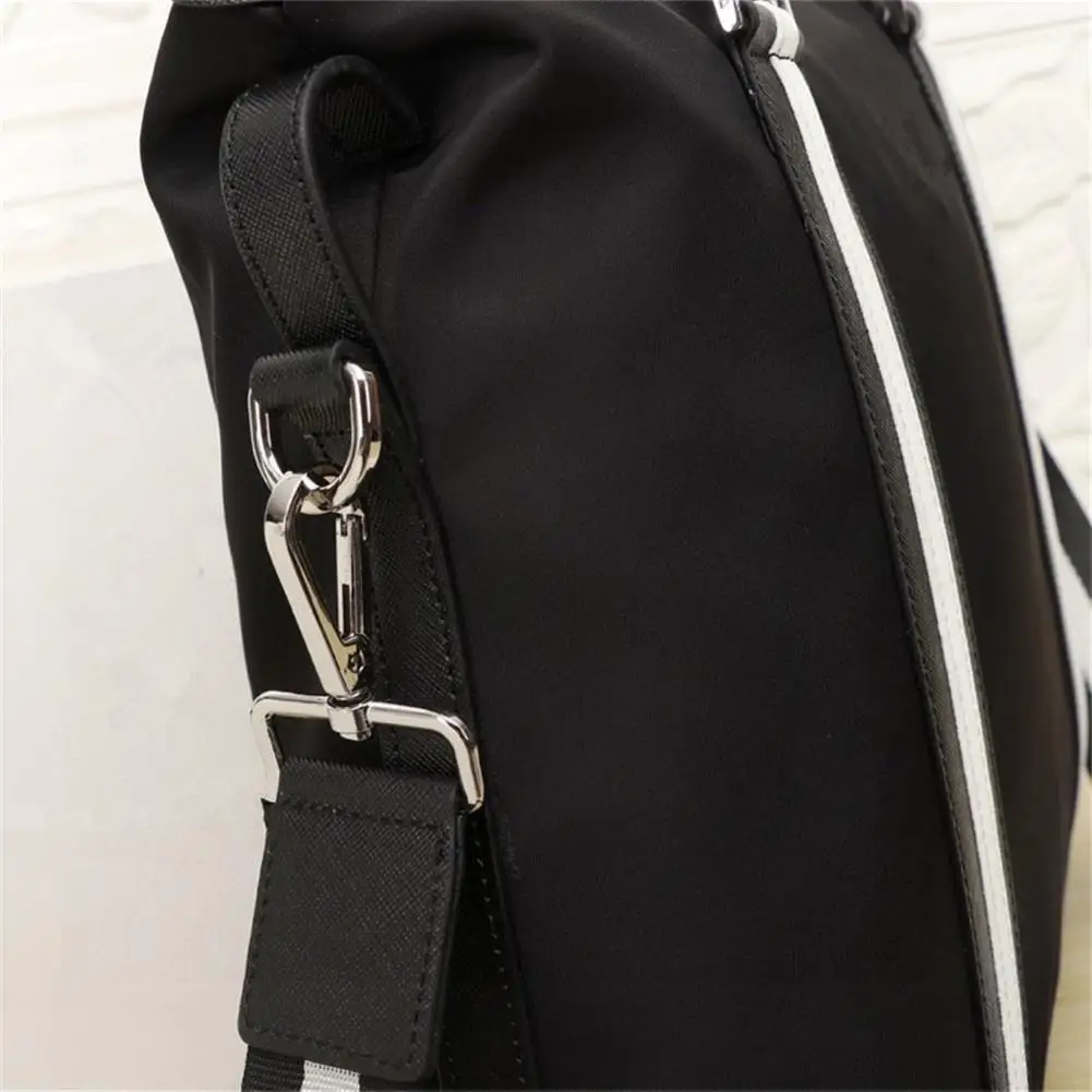 2021 Men's black leather designer briefcase high quality laptop bag large capacity retro fashion office handbag
2021 Men's black leather designer briefcase high quality laptop bag large capacity retro fashion office handbag
