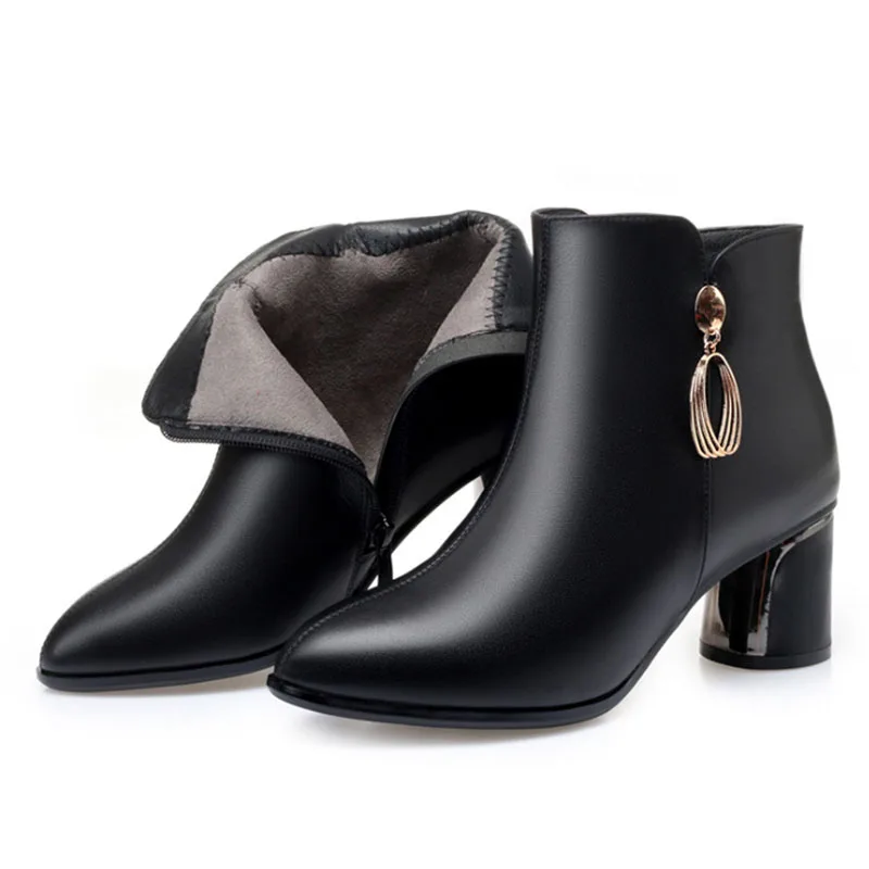 Women's leather short boots thick heel single boots women's high heels cotton shoes wool boots real leather boots cotton boots
Women's leather short boots thick heel single boots women's high heels cotton shoes wool boots real leather boots cotton boots