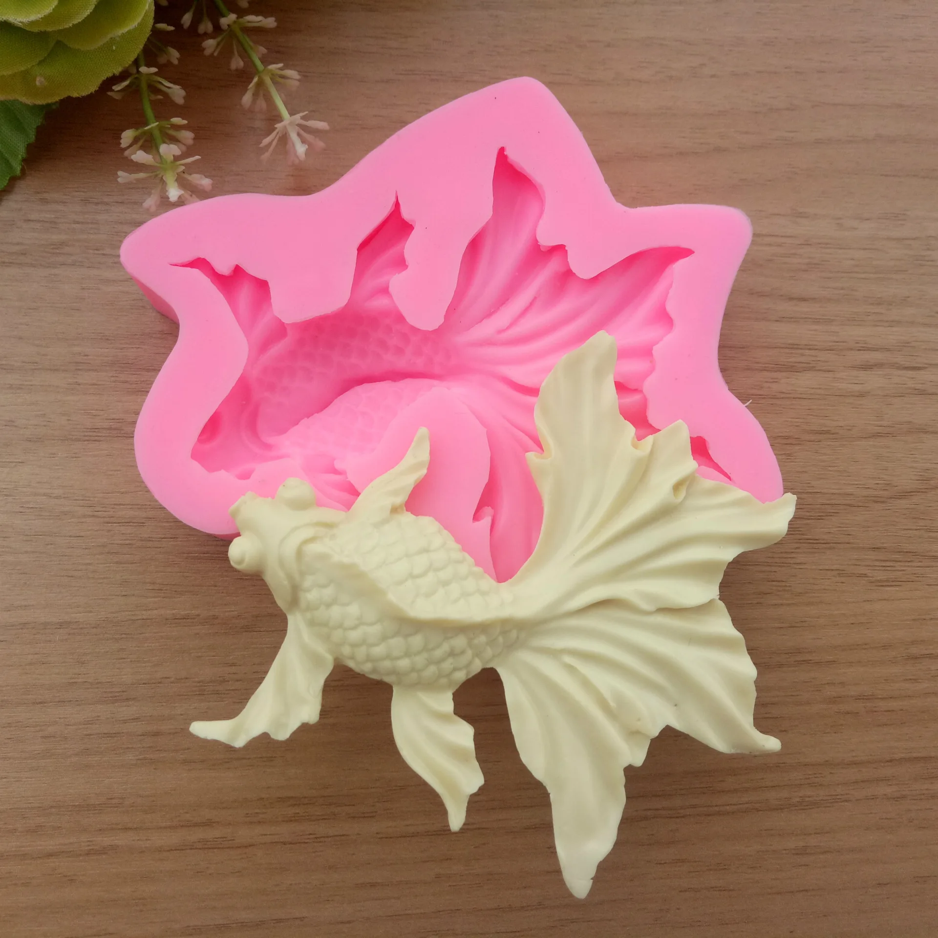 Goldfish fondle silicone mold cake decoration DIY carp chocolate mold Baking Tool
Goldfish fondle silicone mold cake decoration DIY carp chocolate mold Baking Tool