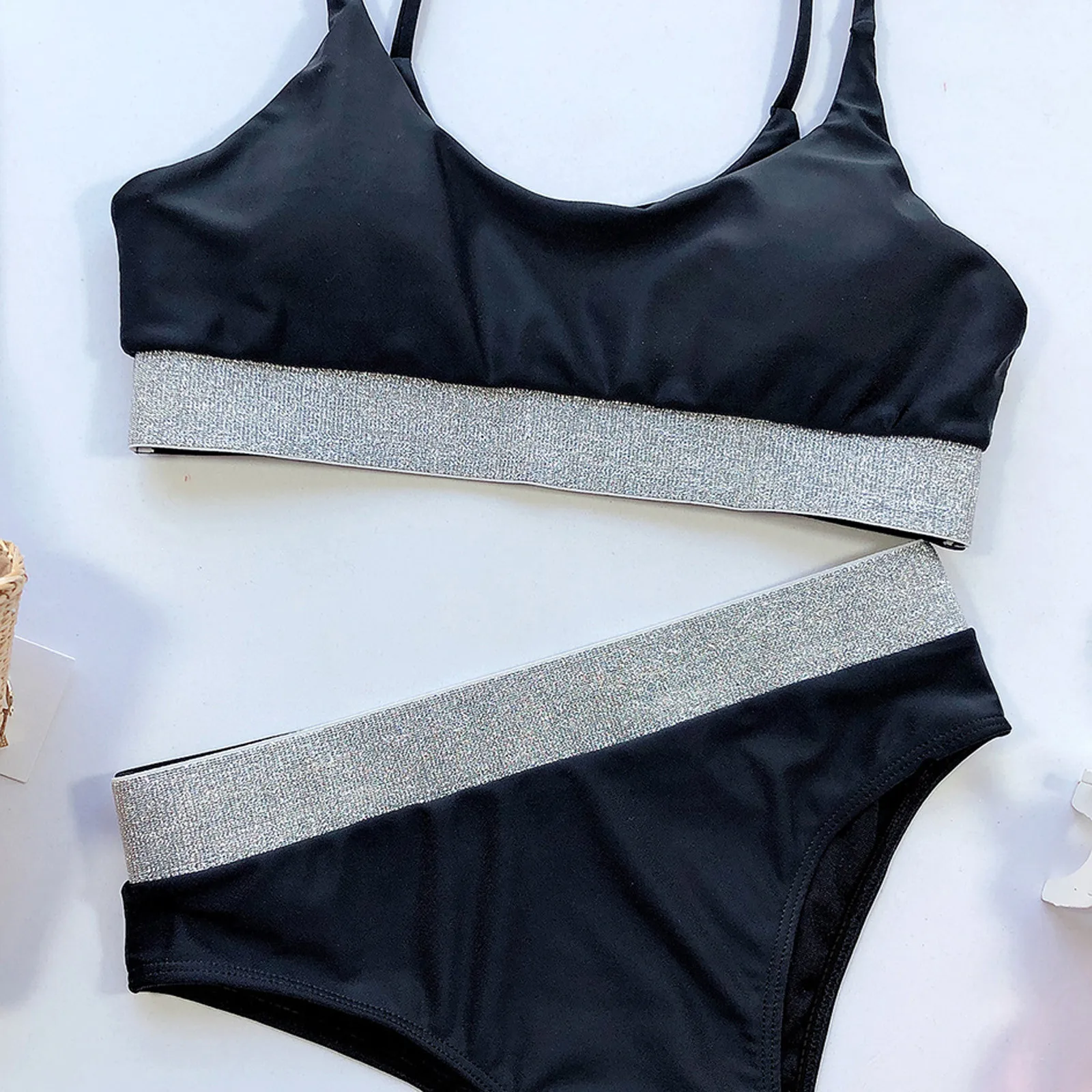 Women's New High Waist Swimwear Bikini Set Sequin Swimsuits Sexy Solid Color Hot Stamped Push Up Beachwear vestido de bao 1207
Women's New High Waist Swimwear Bikini Set Sequin Swimsuits Sexy Solid Color Hot Stamped Push Up Beachwear vestido de bao 1207