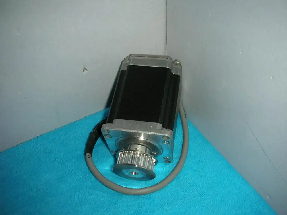 Используется 1 шт 103H7126-0722
Используется 1 шт 103H7126-0722