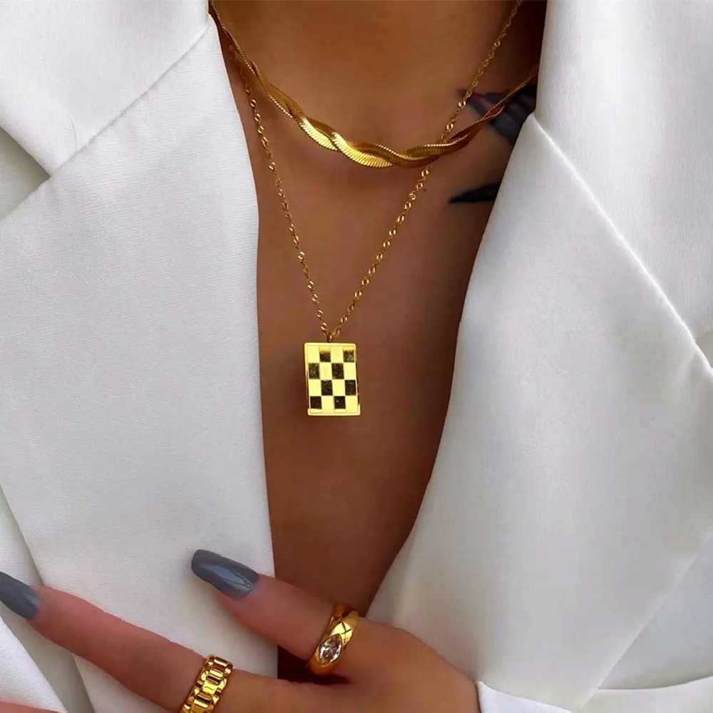2Pcs/Set Unique Twisted Snake Chain Necklace for Women Fashion Vintage Square Tag Pendant Necklace Party Jewelry Bijou Gift 2022 
2Pcs/Set Unique Twisted Snake Chain Necklace for Women Fashion Vintage Square Tag Pendant Necklace Party Jewelry Bijou Gift 2022