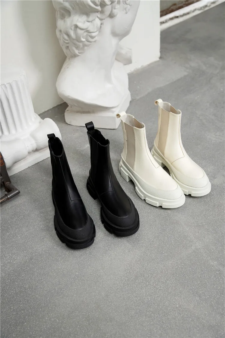 Genuine Leather Platform Martin Boots Women's 2020 Autumn/Winter Round Toe Slip-On Short Trend Cool Style Fashion Chelsea Boots
Genuine Leather Platform Martin Boots Women's 2020 Autumn/Winter Round Toe Slip-On Short Trend Cool Style Fashion Chelsea Boots