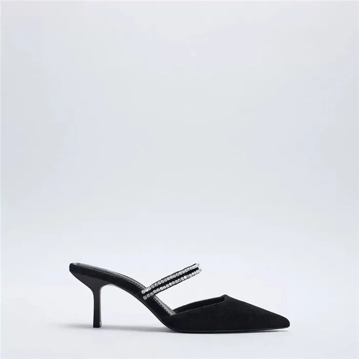 2021 new pointed thin heel women's sandals suede water drill Baotou Sandal 
2021 new pointed thin heel women's sandals suede water drill Baotou Sandal