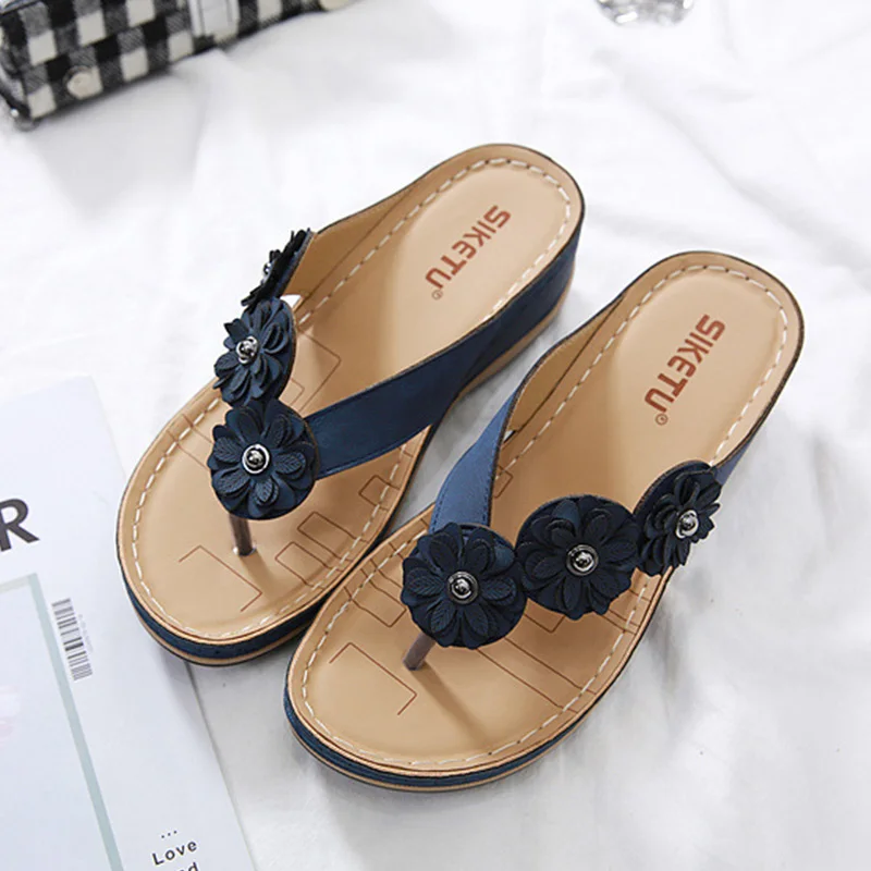 2020 Summer Sandals Women Flowers Shoes Soft Thick Sole Wedges Sandals Sweet Ladies Summer Shoes Wedge Heel 5cm A2276 
2020 Summer Sandals Women Flowers Shoes Soft Thick Sole Wedges Sandals Sweet Ladies Summer Shoes Wedge Heel 5cm A2276
