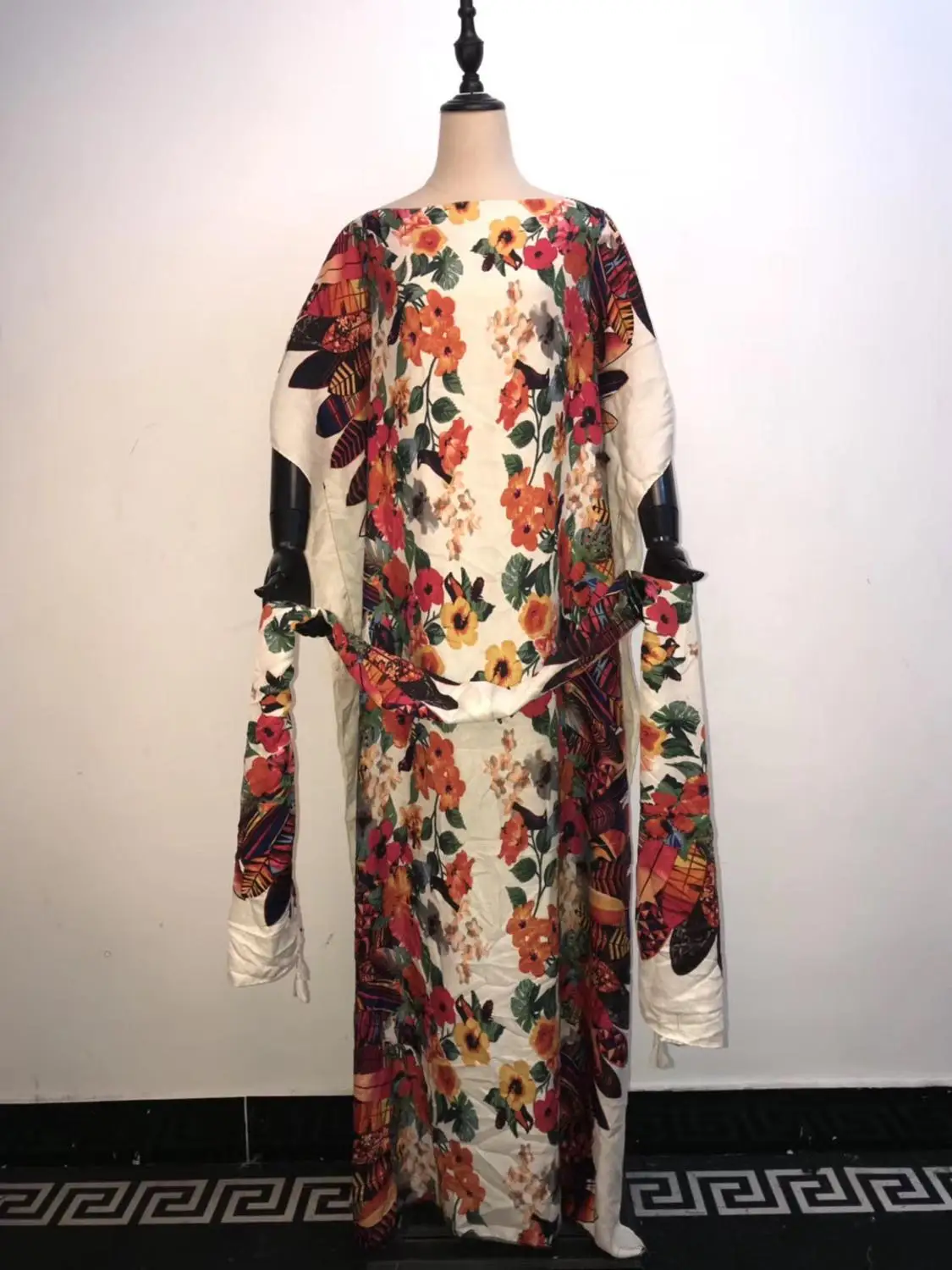 African dresses for women Oversize Printed Flower Cotton lady dresses Muslim Women Abaya Dresses for evening party 
African dresses for women Oversize Printed Flower Cotton lady dresses Muslim Women Abaya Dresses for evening party