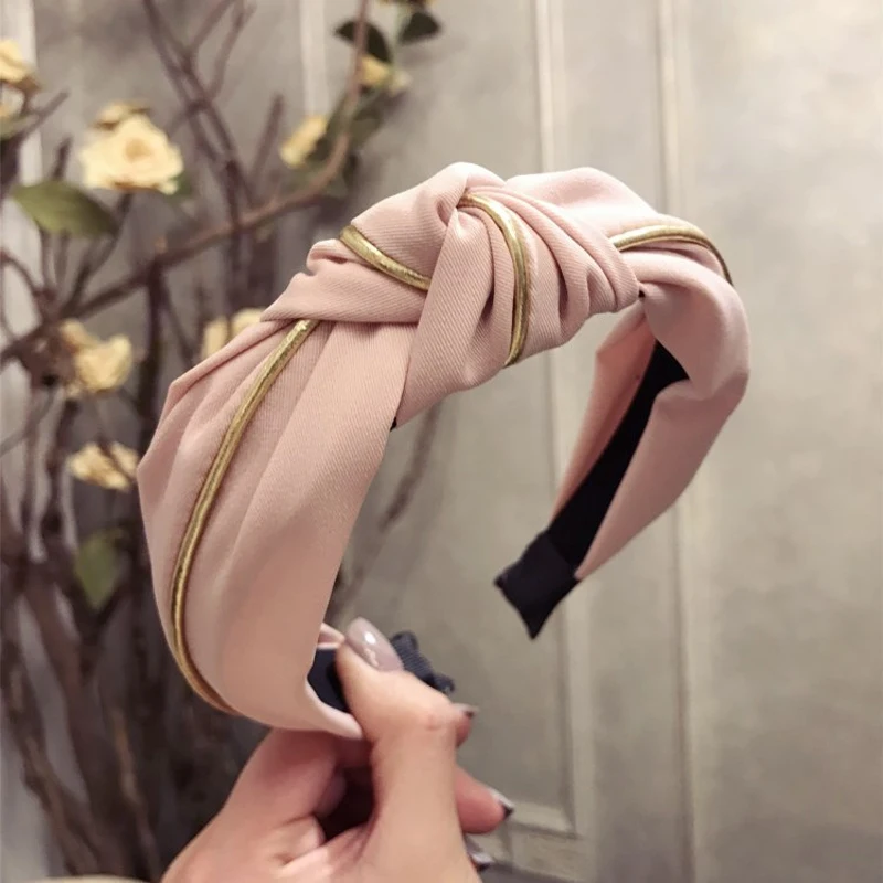 2019 Korea New hairband Premium Stripe Phnom Penh Middle Knot Wideside Woman Headband Headband Hair Accessories Girl Headwear
2019 Korea New hairband Premium Stripe Phnom Penh Middle Knot Wideside Woman Headband Headband Hair Accessories Girl Headwear