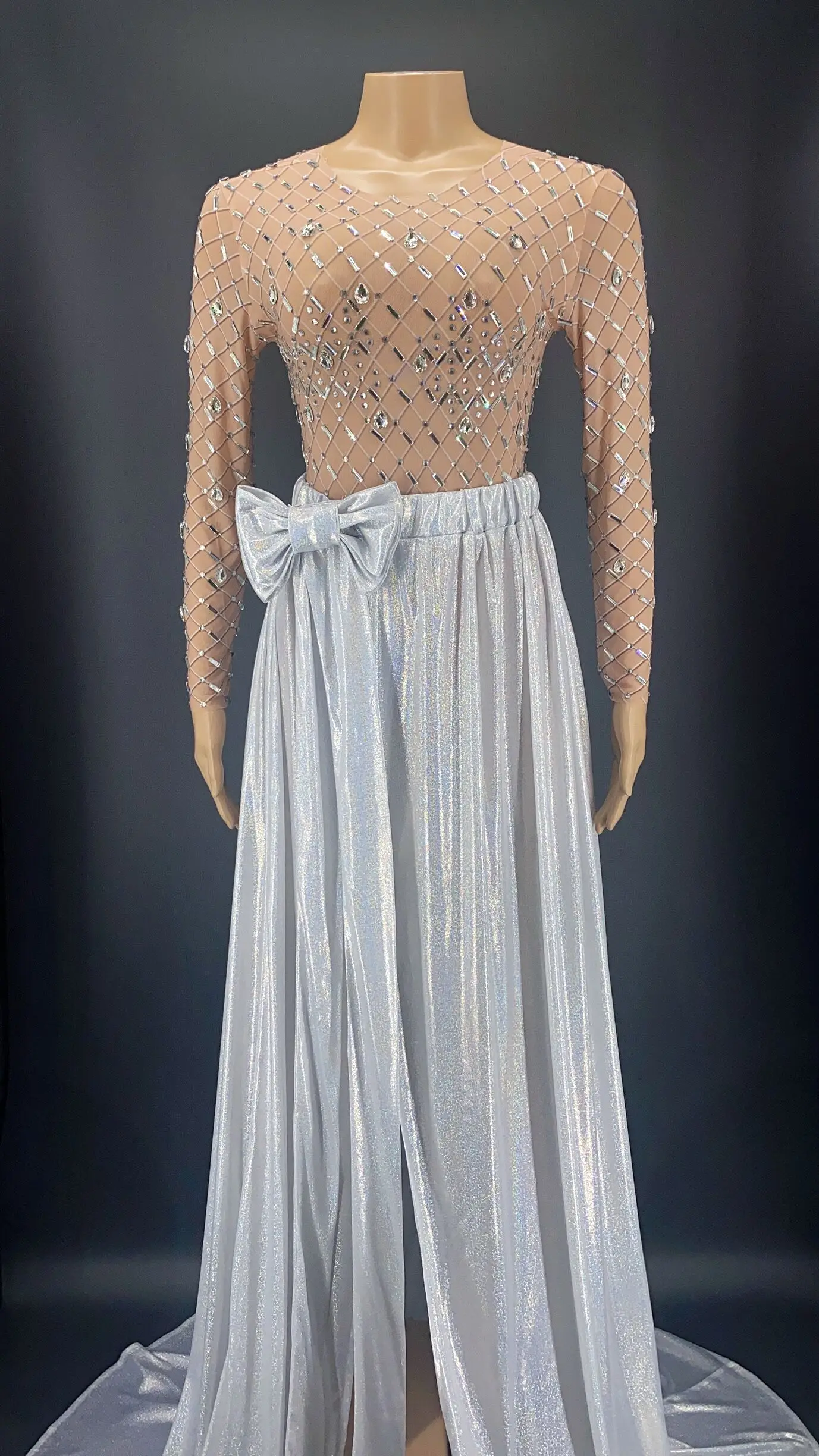 Silver Rhinestone Long Sleeve Transparent Bodysuit Long Tail Skirt Birthday Celebrate Outfit Set Evening Women Dancer Show Dress
Silver Rhinestone Long Sleeve Transparent Bodysuit Long Tail Skirt Birthday Celebrate Outfit Set Evening Women Dancer Show Dress