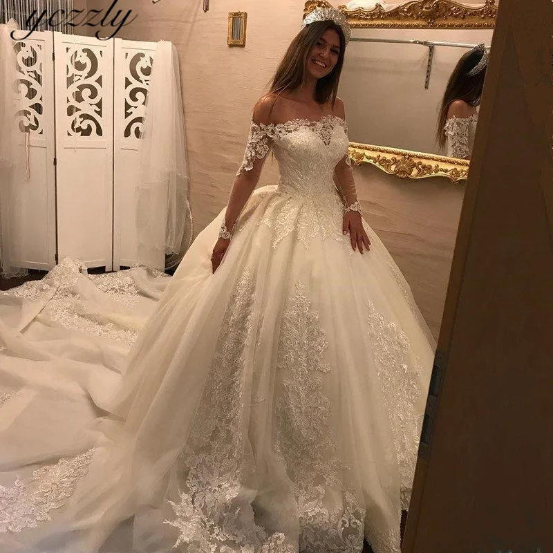 Robe De Mariee Gorgeous Off-shoulder Ball Gown Lace Appliques Crystal Wedding Dress Plus Size Long Sleeves Wedding Dresses W187
Robe De Mariee Gorgeous Off-shoulder Ball Gown Lace Appliques Crystal Wedding Dress Plus Size Long Sleeves Wedding Dresses W187