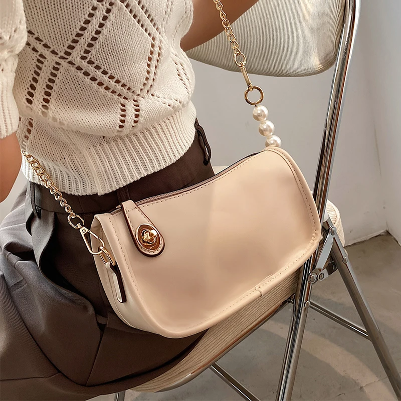 Chain Pearl Shoulder Crossbody Messenger Bags 2021 Fashion Women's Luxury Designer Purse Lady Totes Handbags High Quality
Chain Pearl Shoulder Crossbody Messenger Bags 2021 Fashion Women's Luxury Designer Purse Lady Totes Handbags High Quality