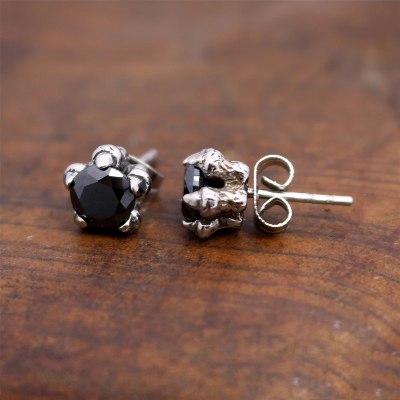 Fashion Dragon Claw Stud Earrings For Women Exaggerated Stainless Steel Jewelry Wholesale Large Cubic Zirconia Eardrop Men Gifts 
Fashion Dragon Claw Stud Earrings For Women Exaggerated Stainless Steel Jewelry Wholesale Large Cubic Zirconia Eardrop Men Gifts