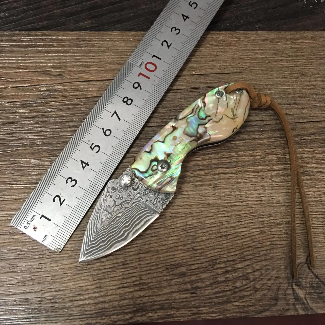 Outdoor Sharp Knife shells Damascus Folding Knife Open Country Survival Carry-on Knife Gift Collection Knives
Outdoor Sharp Knife shells Damascus Folding Knife Open Country Survival Carry-on Knife Gift Collection Knives