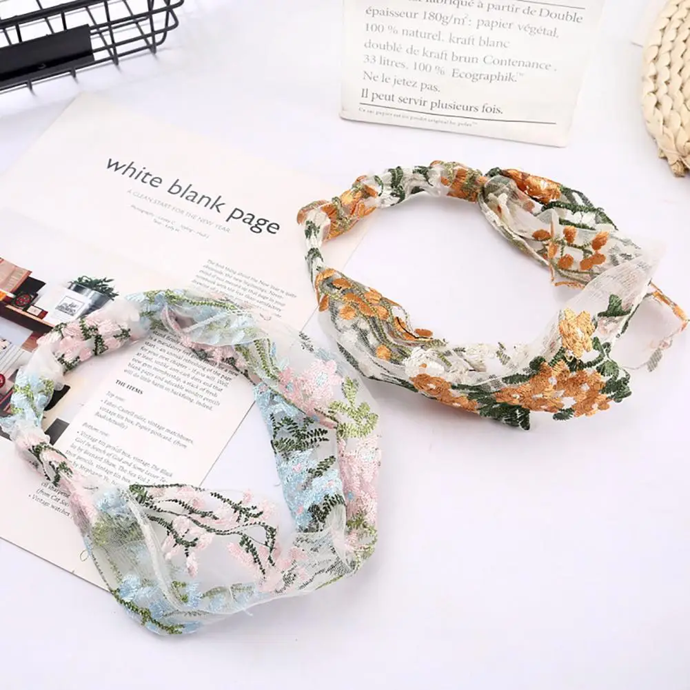 Cute Lace Embroidery Flower Print Stretchy Adjustable Women Wide Bandana Headband Hair Accessories for Daily Wear
Cute Lace Embroidery Flower Print Stretchy Adjustable Women Wide Bandana Headband Hair Accessories for Daily Wear