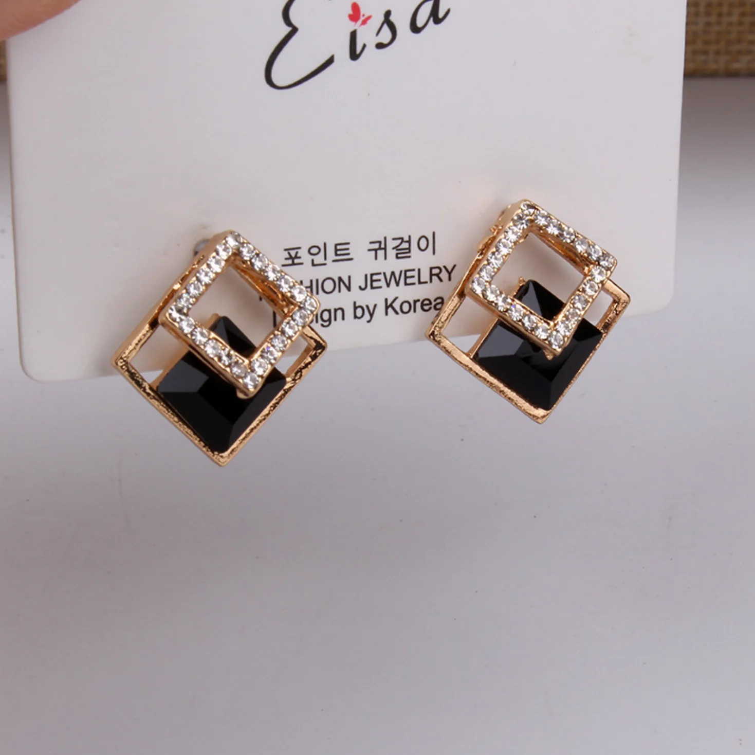 Women's personality simple stud earrings zircon earrings jewelry inlaid black glass new stud earrings
Women's personality simple stud earrings zircon earrings jewelry inlaid black glass new stud earrings