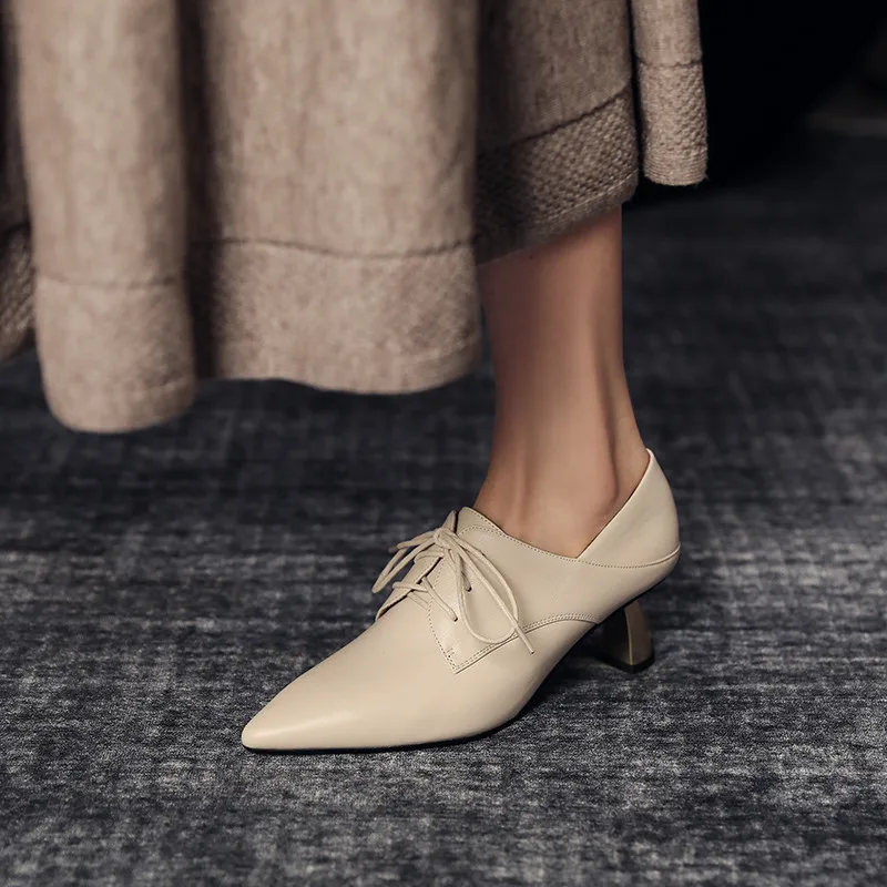 FEDONAS Cross Tied Shoes For Women Pointed Toe High Heels Pumps Female Genuine Leather Working Office Lady Shoes Woman 2021
FEDONAS Cross Tied Shoes For Women Pointed Toe High Heels Pumps Female Genuine Leather Working Office Lady Shoes Woman 2021