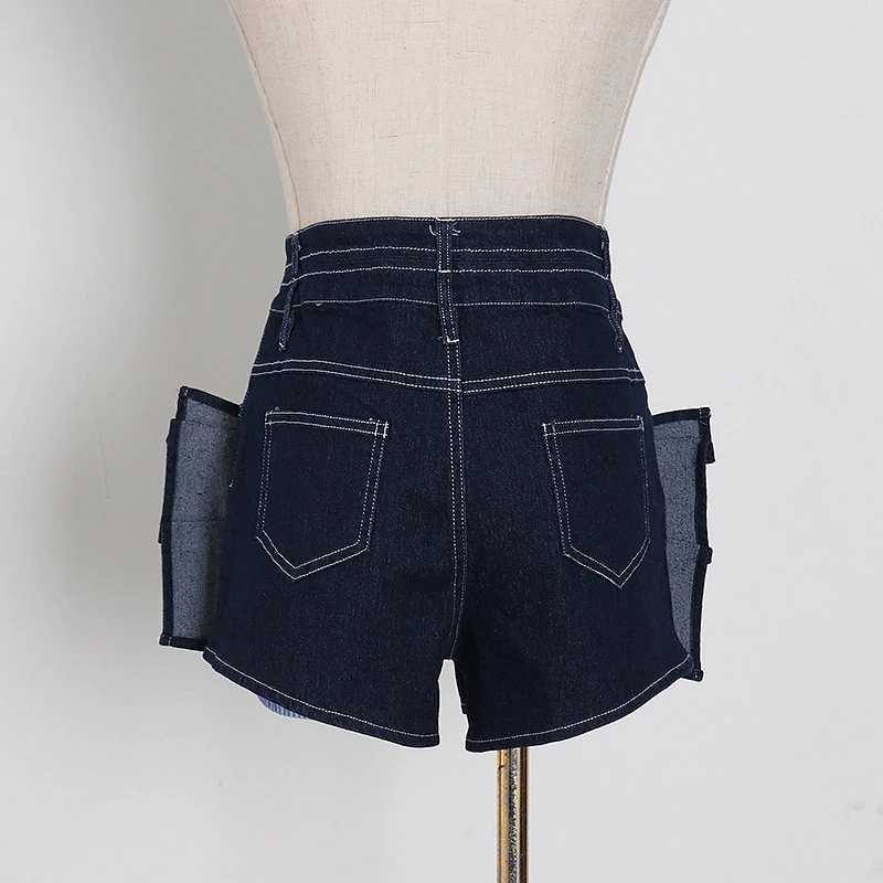 TWOTWINSTYLE Denim Casual Short For Women High Waist Patchwork Rivet Sexy Solid Shorts Female Fashion New Clothing Summer Tide
TWOTWINSTYLE Denim Casual Short For Women High Waist Patchwork Rivet Sexy Solid Shorts Female Fashion New Clothing Summer Tide