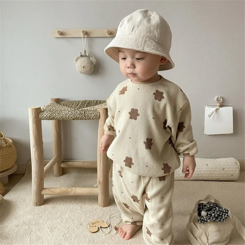 Autumn Infant Baby Cartoon Clothing Sets Toddler Boys Girls Long Sleeve Sweatshirt + Pants 2pcs Suit Kids Cute Bear Clothes Set
Autumn Infant Baby Cartoon Clothing Sets Toddler Boys Girls Long Sleeve Sweatshirt + Pants 2pcs Suit Kids Cute Bear Clothes Set