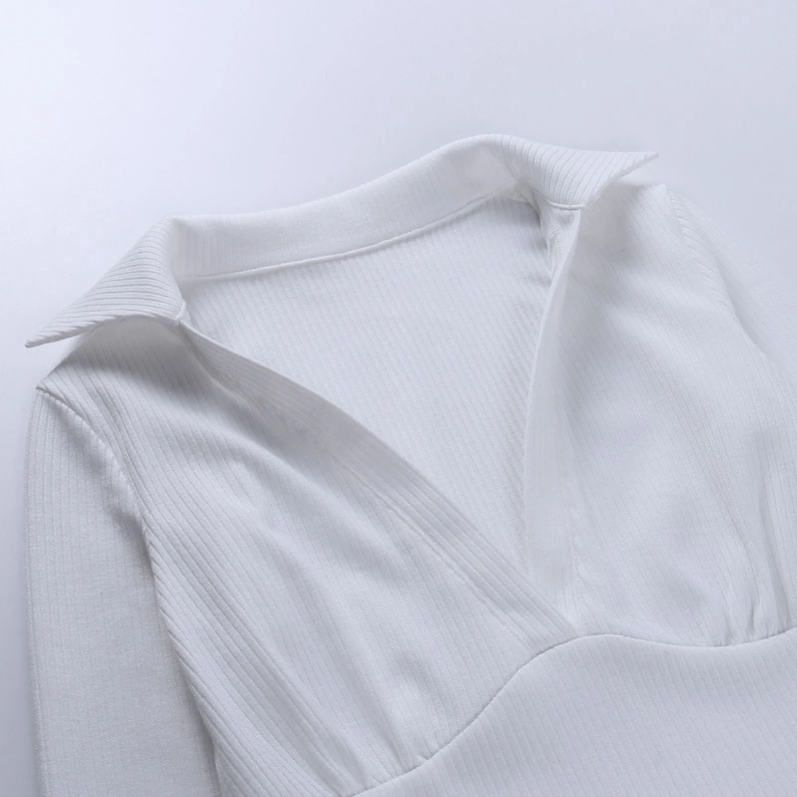 Sexy Women Blouses Autumn Long Sleeve Deep V Neck Slim Short Blouse Knitwear Pullover Blouses woman fashion 2020 elegant summer
Sexy Women Blouses Autumn Long Sleeve Deep V Neck Slim Short Blouse Knitwear Pullover Blouses woman fashion 2020 elegant summer