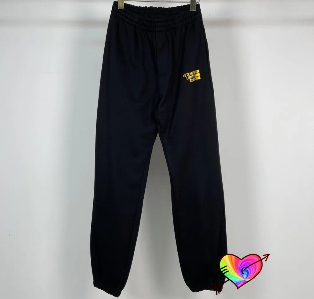 Vetements Limited Edition Pants 2021 Men Women 1:1 High Quality Yellow Logo Vetements Sweatpants Slightly Loose VTM Trousers
Vetements Limited Edition Pants 2021 Men Women 1:1 High Quality Yellow Logo Vetements Sweatpants Slightly Loose VTM Trousers