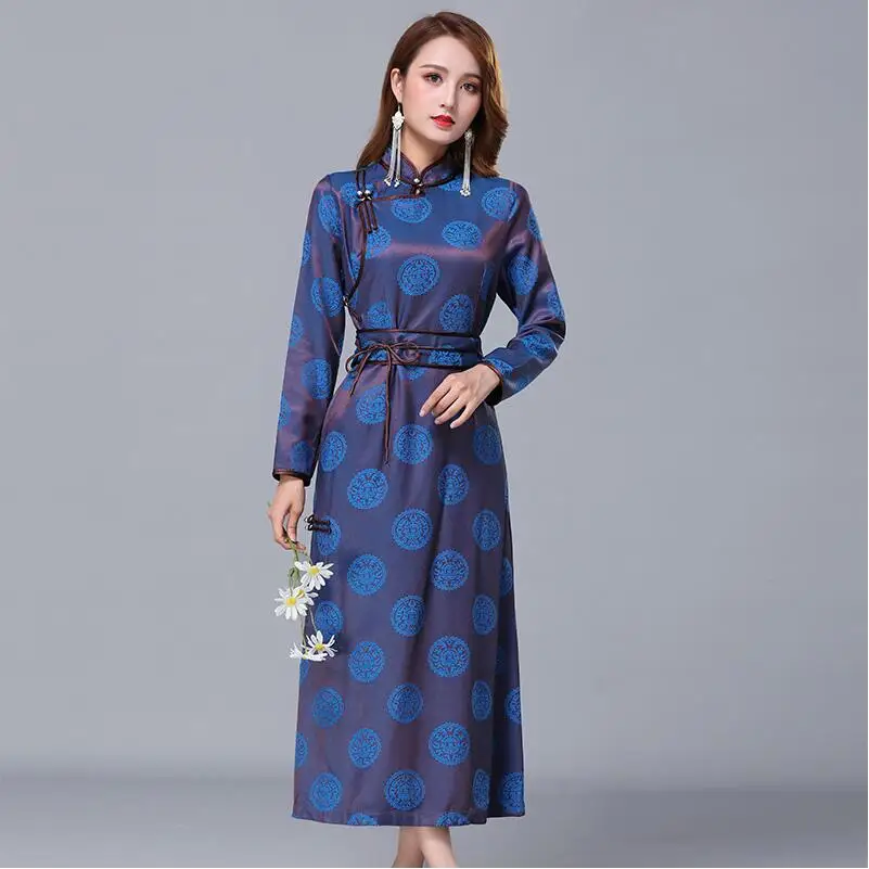 National style women's cheongsam dress spring autumn long elegant Qipao retro tang suit stand Collar embroidered silk Robe
National style women's cheongsam dress spring autumn long elegant Qipao retro tang suit stand Collar embroidered silk Robe