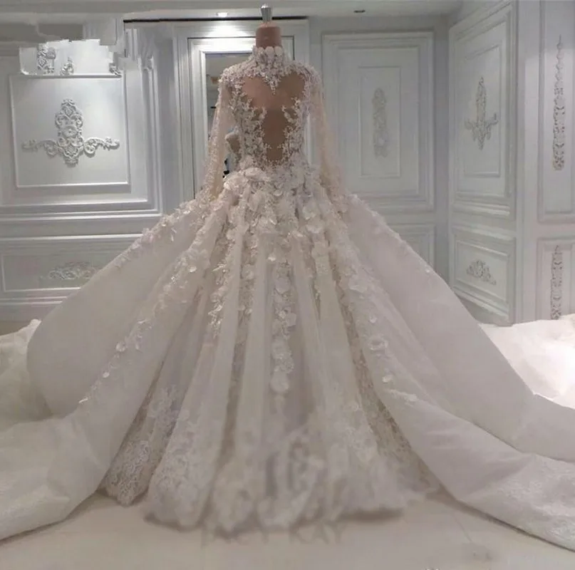 Vintage 3D Lace Appliqued Puffy Wedding Dress Sparkly Luxury High Neck Long Sleeves Saudi Dubai Arabic Plus Size Bridal Gown
Vintage 3D Lace Appliqued Puffy Wedding Dress Sparkly Luxury High Neck Long Sleeves Saudi Dubai Arabic Plus Size Bridal Gown