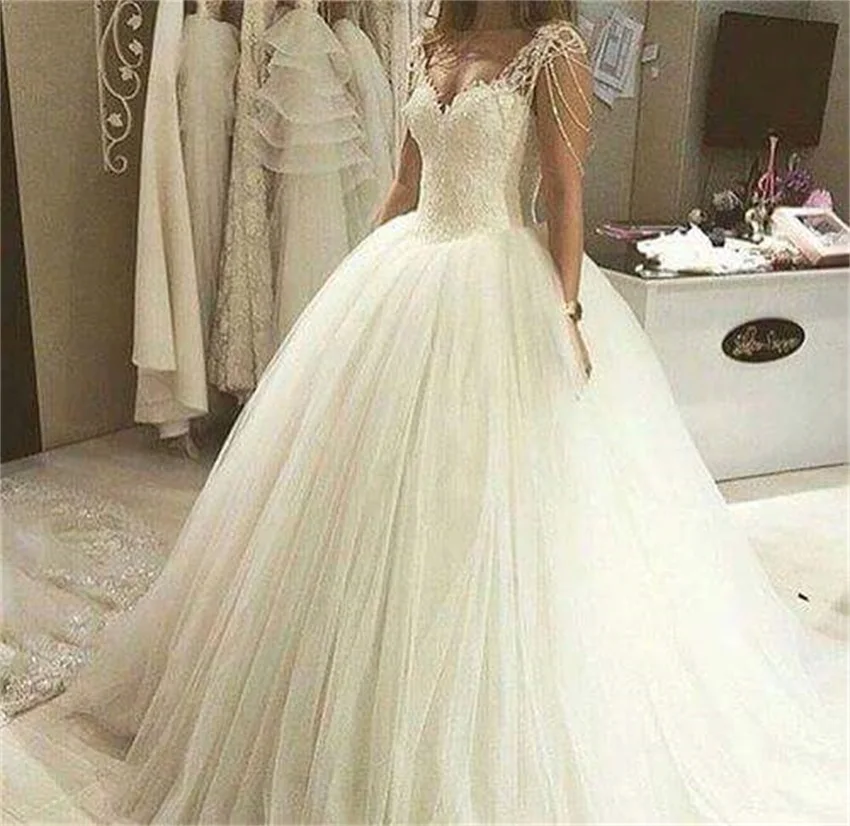 NUOXIFANG Sexy High Quality Lace A-Line Elegant White Ivory Beaded Wedding Dress 2020 Bride Dresses Pearl Sleeve Robe De Mariage
NUOXIFANG Sexy High Quality Lace A-Line Elegant White Ivory Beaded Wedding Dress 2020 Bride Dresses Pearl Sleeve Robe De Mariage