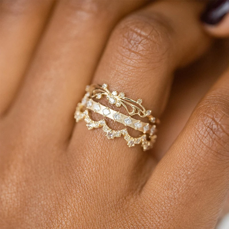 Hot 3 Pcs/Set Crown Women's Inlaid Micro Pave Cubic Zircon Flower Rings Female Gold Color Wedding Engagement Party Jewelry Gifts
Hot 3 Pcs/Set Crown Women's Inlaid Micro Pave Cubic Zircon Flower Rings Female Gold Color Wedding Engagement Party Jewelry Gifts