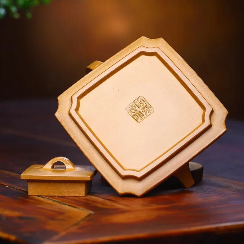 Teapot gift raw ore mud Yixing handmade purple clay teapot square ladle teapot
Teapot gift raw ore mud Yixing handmade purple clay teapot square ladle teapot