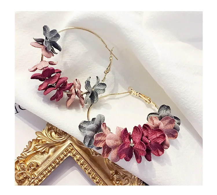 2021 New Korean Exaggerate Big Flower Drop Earrings For Women Summer Fashion Accessories Elegant Boucle D'oreille
2021 New Korean Exaggerate Big Flower Drop Earrings For Women Summer Fashion Accessories Elegant Boucle D'oreille