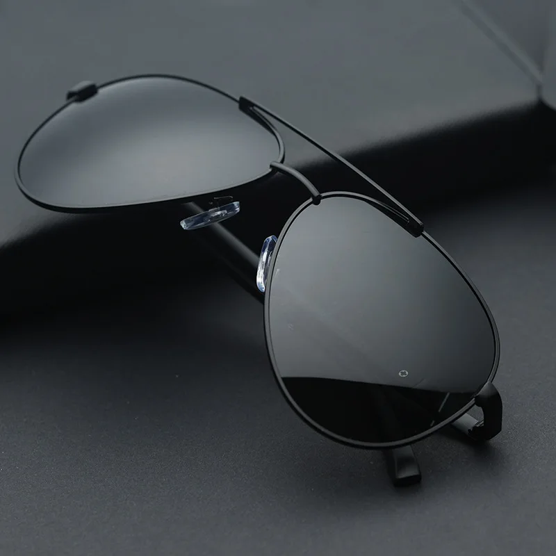 New sunglasses men's polarized sunglasses outdoor uv-proof pilot blue mirror driver driving glasses
New sunglasses men's polarized sunglasses outdoor uv-proof pilot blue mirror driver driving glasses