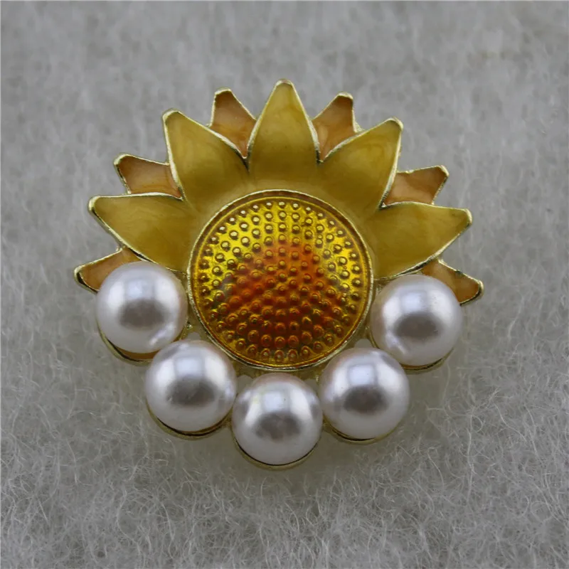 New retro style enamel apricot flower sunflower inlaid semi-precious stone imitation pearl sweater brooch women Christmas gifts | Украшения