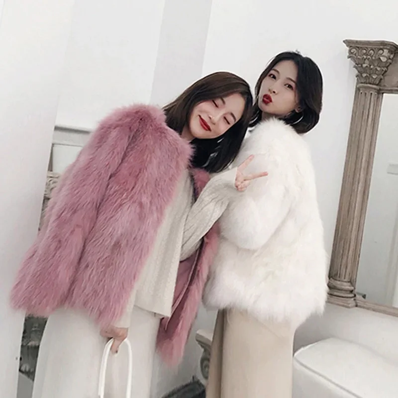 New Women Fox Fur Fashion Short Coat Autumn Winter Thick Warm Casual Fur Jackets High Quality Luxury Sweet Outerwear Streetwear
New Women Fox Fur Fashion Short Coat Autumn Winter Thick Warm Casual Fur Jackets High Quality Luxury Sweet Outerwear Streetwear