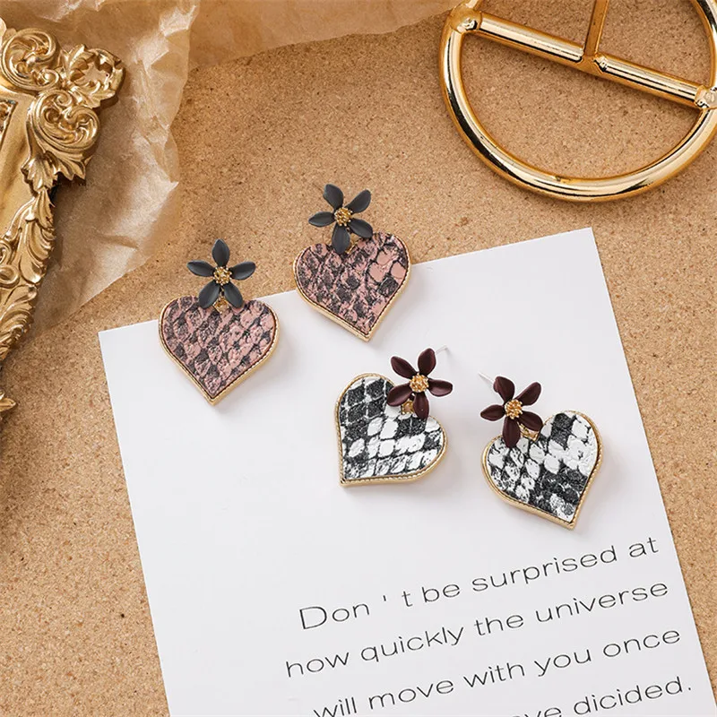 M&G Trendy Heart Snake Skin Faux Leather Earrings for Women Girl Flower Pendant Statement Earrings Fashion Jewelry Accessories
M&G Trendy Heart Snake Skin Faux Leather Earrings for Women Girl Flower Pendant Statement Earrings Fashion Jewelry Accessories