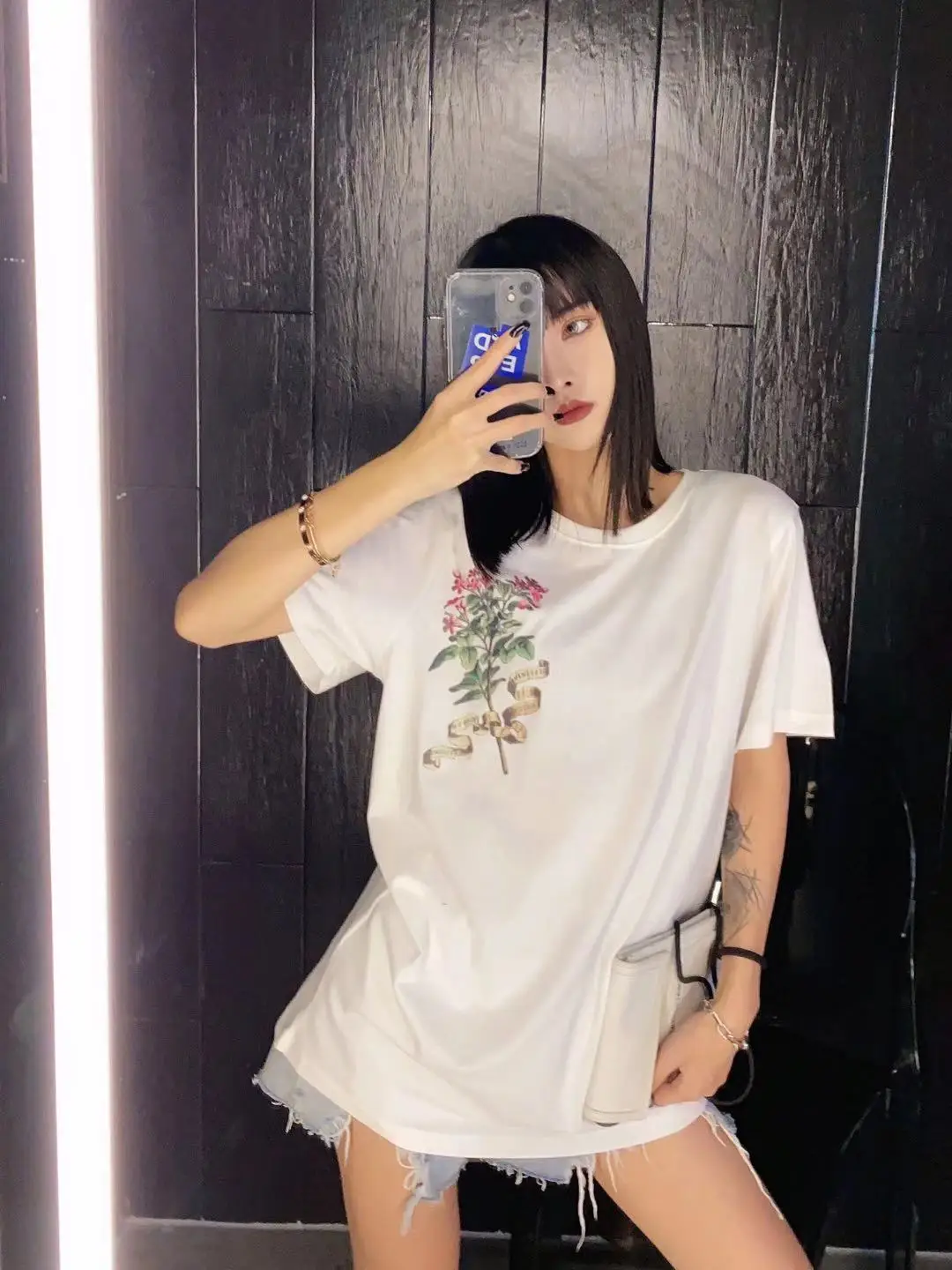 women XK12916 Fashion Tops & Tees 2021 Runway Luxury famous Brand European Design party style T-Shirts Women's Clothing
women XK12916 Fashion Tops & Tees 2021 Runway Luxury famous Brand European Design party style T-Shirts Women's Clothing