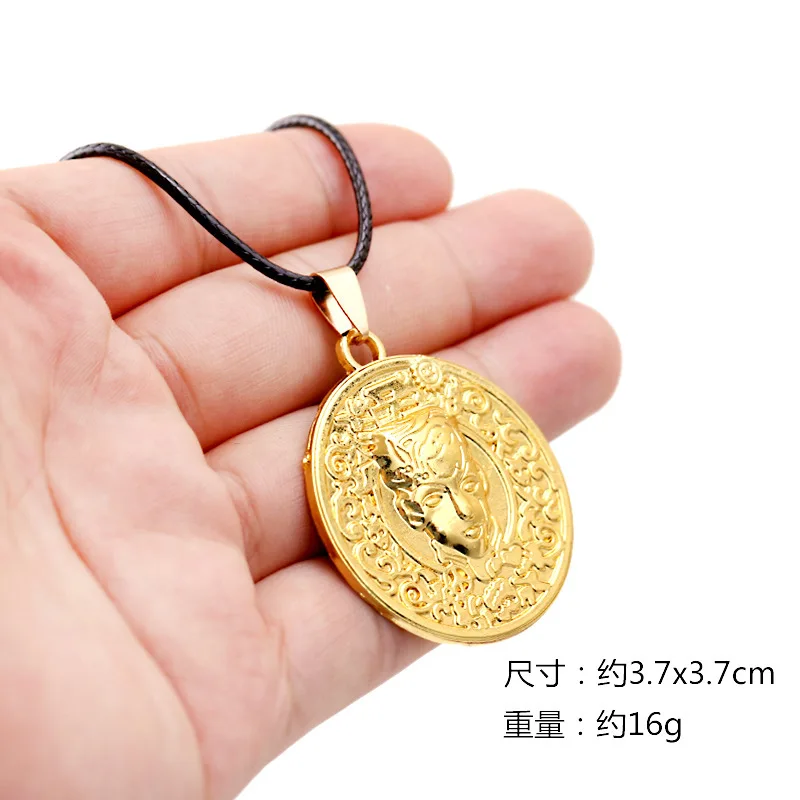 Anime Keychains Accessories JOJOS BIZARRE ADVENTURE Key Chains Necklace Kujo Jotaro Hat Cap Shovel Rope Key Ring Pendant Metal
Anime Keychains Accessories JOJOS BIZARRE ADVENTURE Key Chains Necklace Kujo Jotaro Hat Cap Shovel Rope Key Ring Pendant Metal
