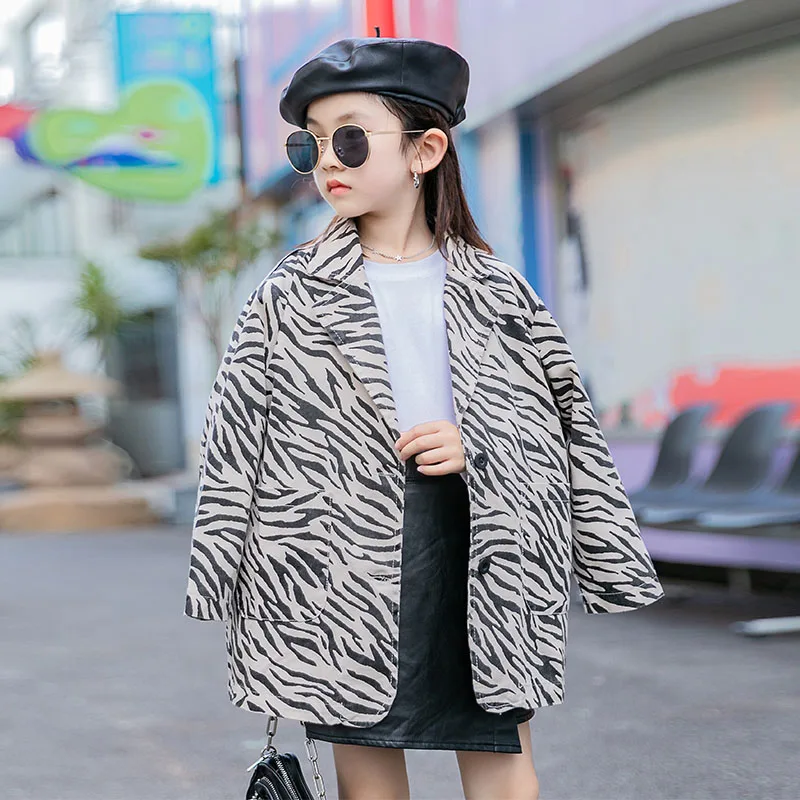 Girl Leopard Print Coat 2020 Autumn Winter Belt Double-breasted Kids Trench Coat High-grade Teenage Long Windbreaker 10 12
Girl Leopard Print Coat 2020 Autumn Winter Belt Double-breasted Kids Trench Coat High-grade Teenage Long Windbreaker 10 12