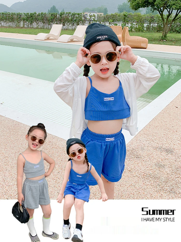 Children's Summer Cool SuitBaby Girl Western Fashion Two-piece Suit Girl Sling Top Shorts Boutique Clothing
Children's Summer Cool SuitBaby Girl Western Fashion Two-piece Suit Girl Sling Top Shorts Boutique Clothing