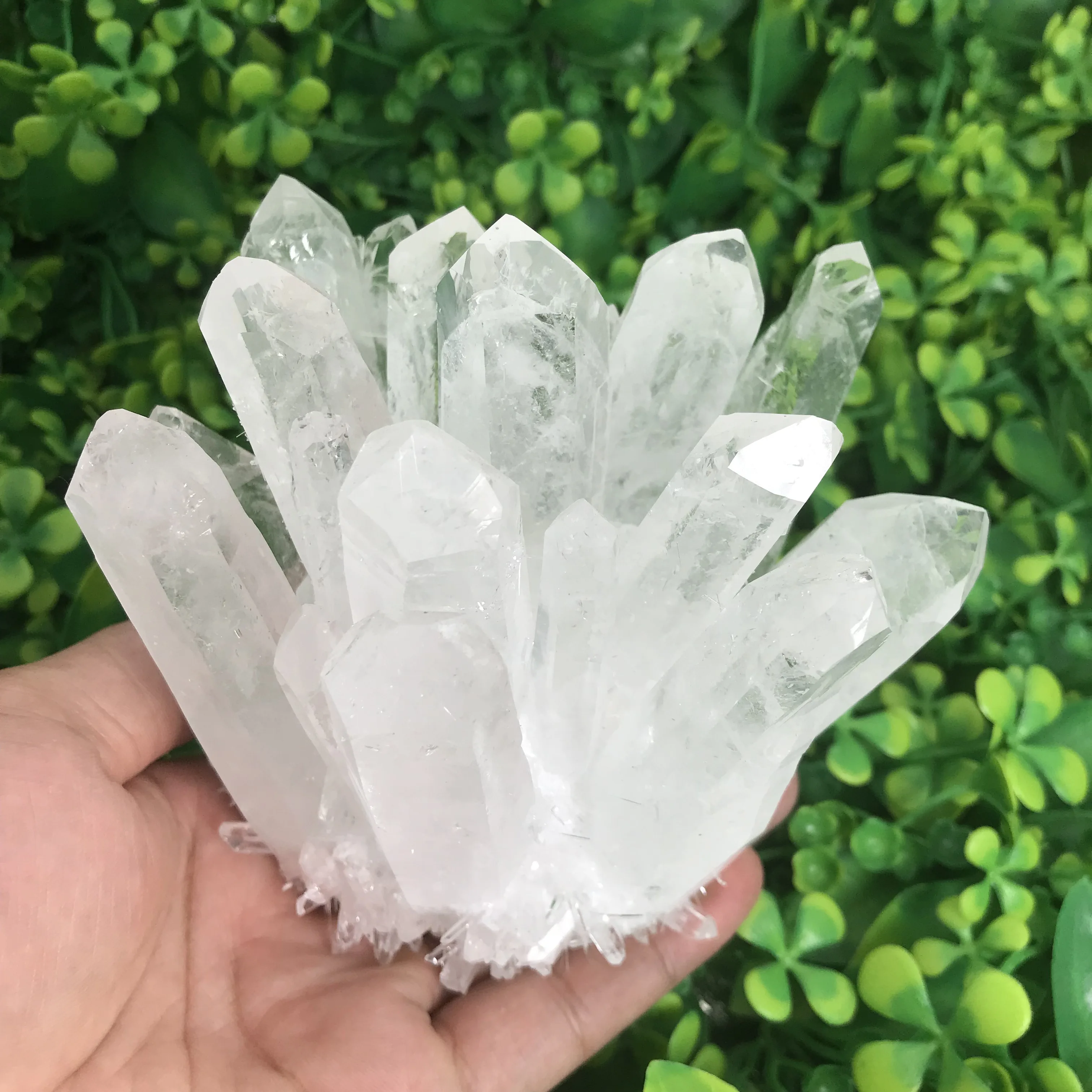 1PC Natural quartz crystal cluster without energy form reiki stone living room, home, office accessories, aquarium decoration
1PC Natural quartz crystal cluster without energy form reiki stone living room, home, office accessories, aquarium decoration