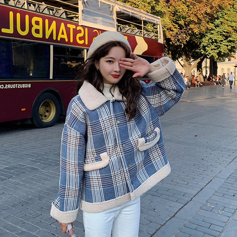 2020Autumn And Winter The New Korean version lattice women Lamb wool jaket Loose fashion Thicken Short womon Casual top L64
2020Autumn And Winter The New Korean version lattice women Lamb wool jaket Loose fashion Thicken Short womon Casual top L64