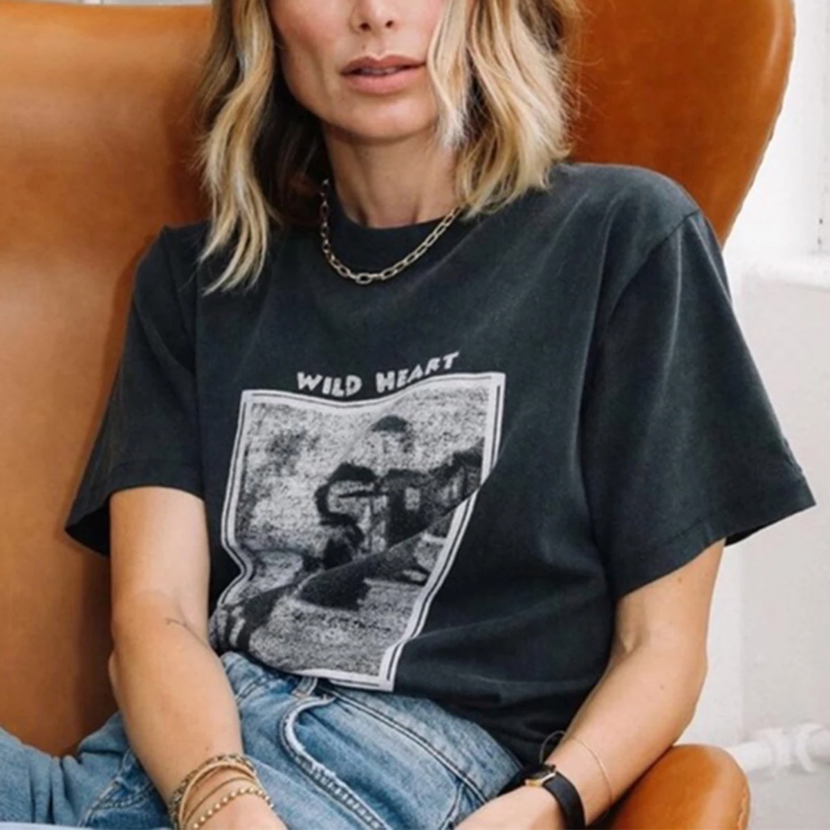 Wild Heart Faded Tees Women Summer Short Sleeve O Neck Cotton Shirts T-Shirt Casual Vintage Classic Washed Black Tshirt Top 2021
Wild Heart Faded Tees Women Summer Short Sleeve O Neck Cotton Shirts T-Shirt Casual Vintage Classic Washed Black Tshirt Top 2021