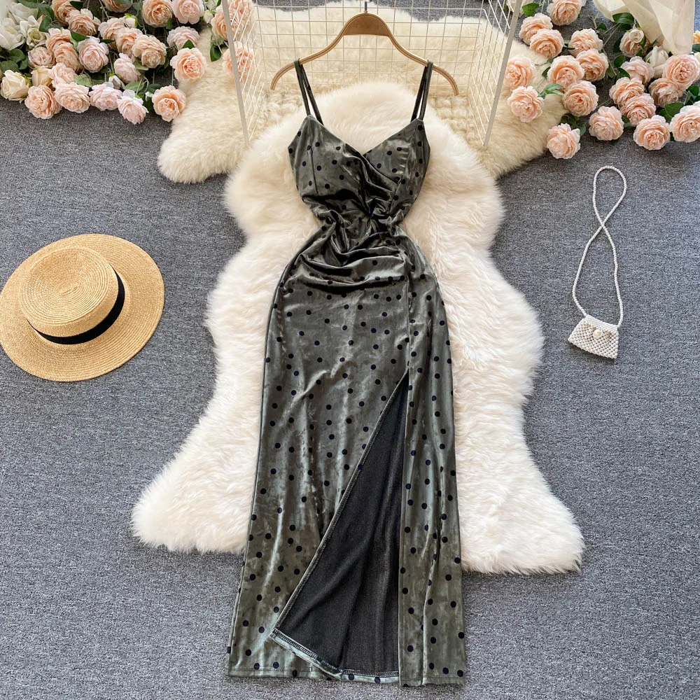 Женское приталенное бархатное платье на бретельках, привлекательное вечернее платье во французском ретро-стиле с завязками, волнистая юбк... 
Женское приталенное бархатное платье на бретельках, привлекательное вечернее платье во французском ретро-стиле с завязками, волнистая юбк...