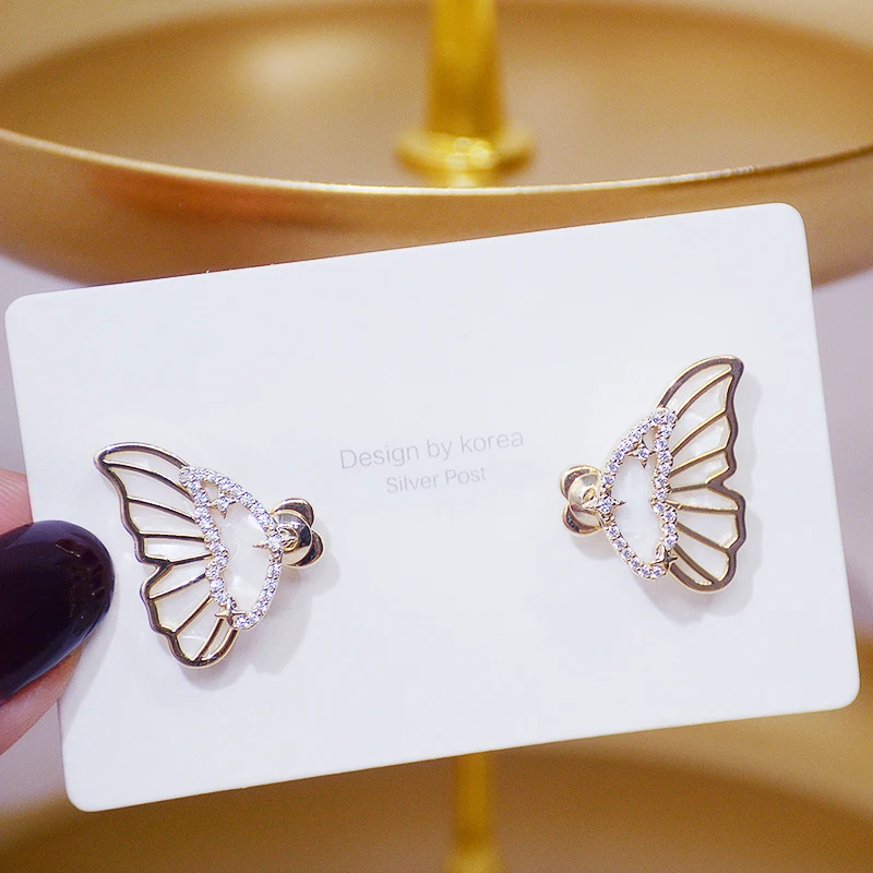 High Quality 14K Real Gold Removable Butterfly Wings Earrings for Women Top Designer Luxury AAA Zirconia S925 Silver Needle Stud
High Quality 14K Real Gold Removable Butterfly Wings Earrings for Women Top Designer Luxury AAA Zirconia S925 Silver Needle Stud
