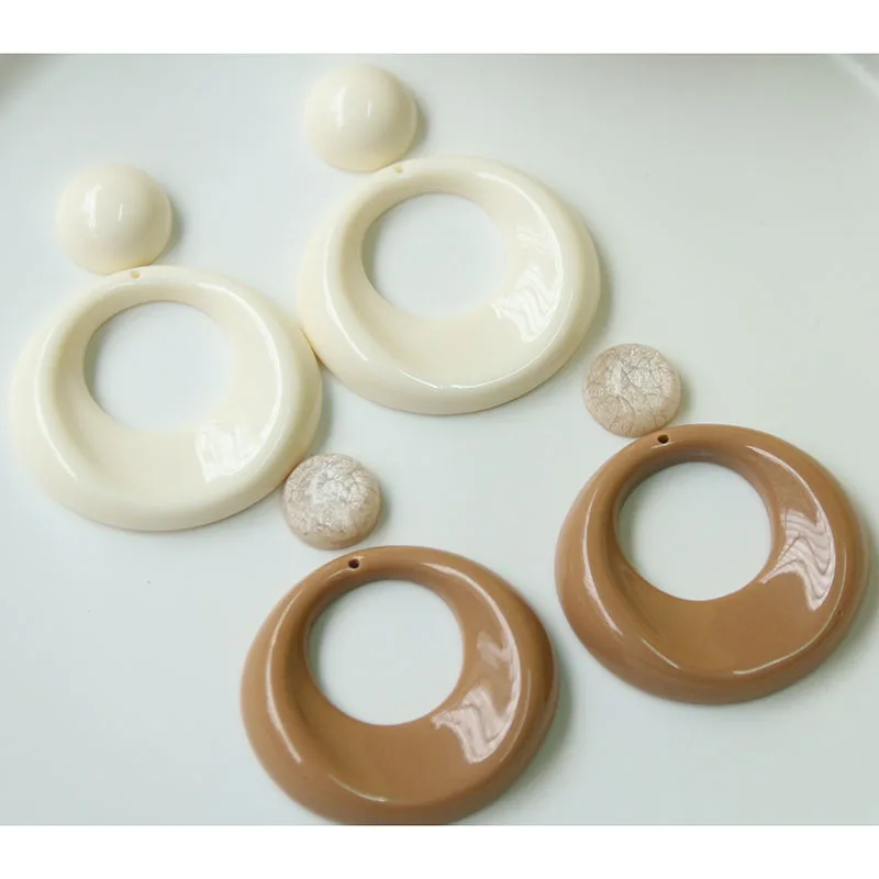 Hollow hoop earring accessor,jewelry accessories,resin,jewelry findings,diy pendant,hand made,jewelry making,diy earrings,
Hollow hoop earring accessor,jewelry accessories,resin,jewelry findings,diy pendant,hand made,jewelry making,diy earrings,